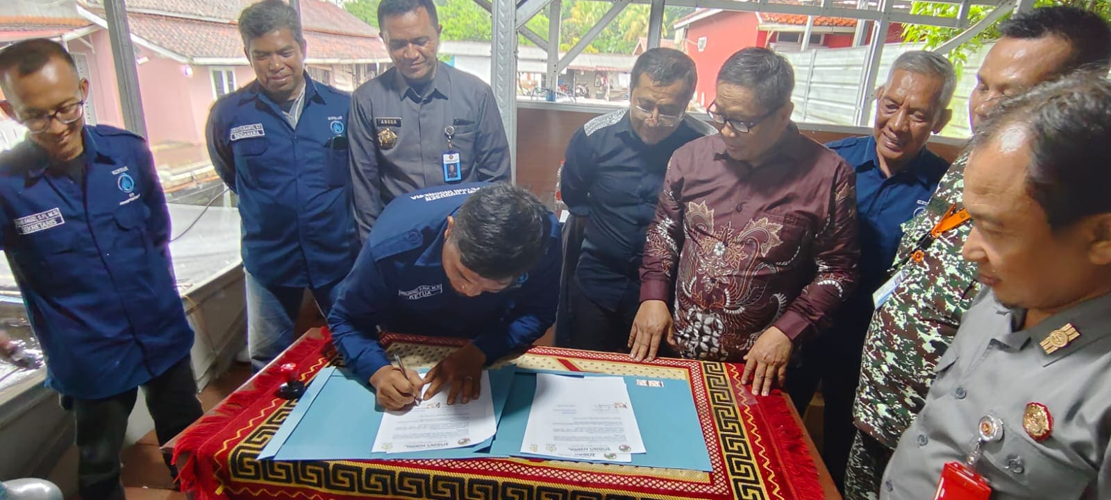 Penandatanganan MoU Antara KSU Insan Kamil dan Koperasi Budidaya Ikan Air Tawar di Kabupaten Tasikmalaya